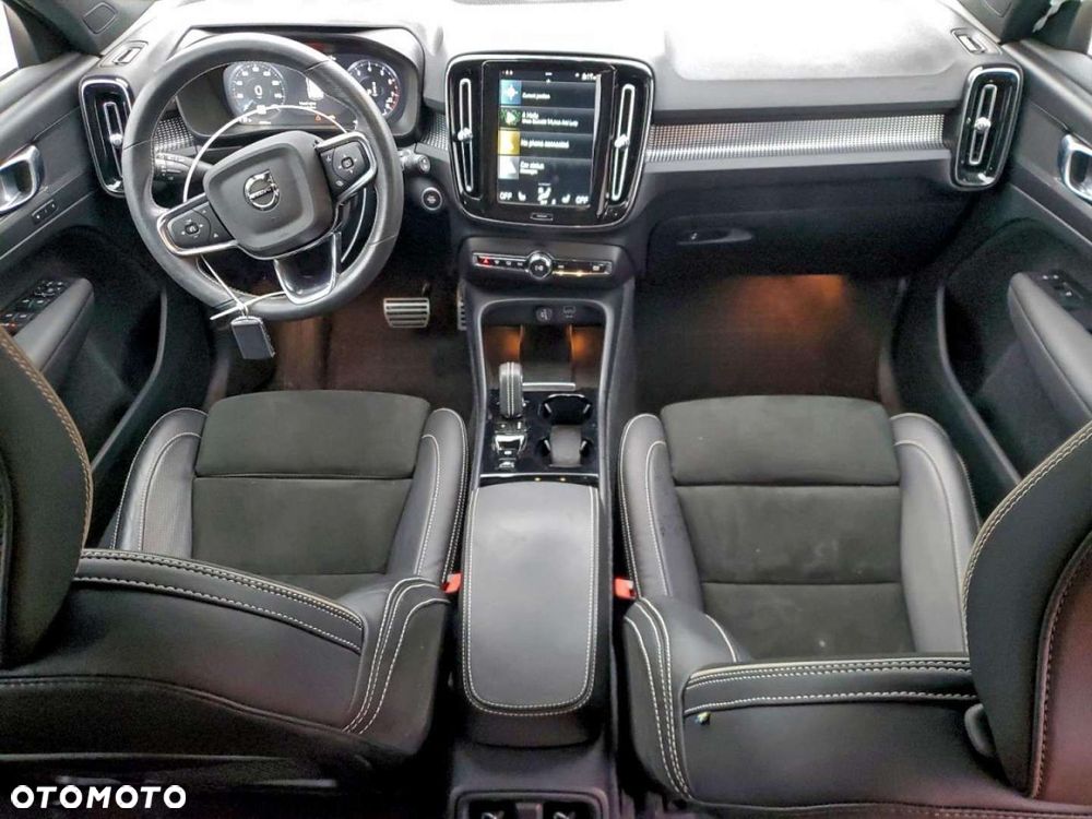 Volvo XC 40 - 5