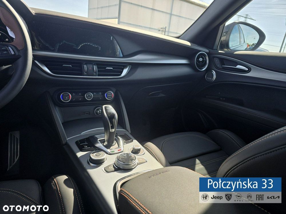 Alfa Romeo Stelvio - 29