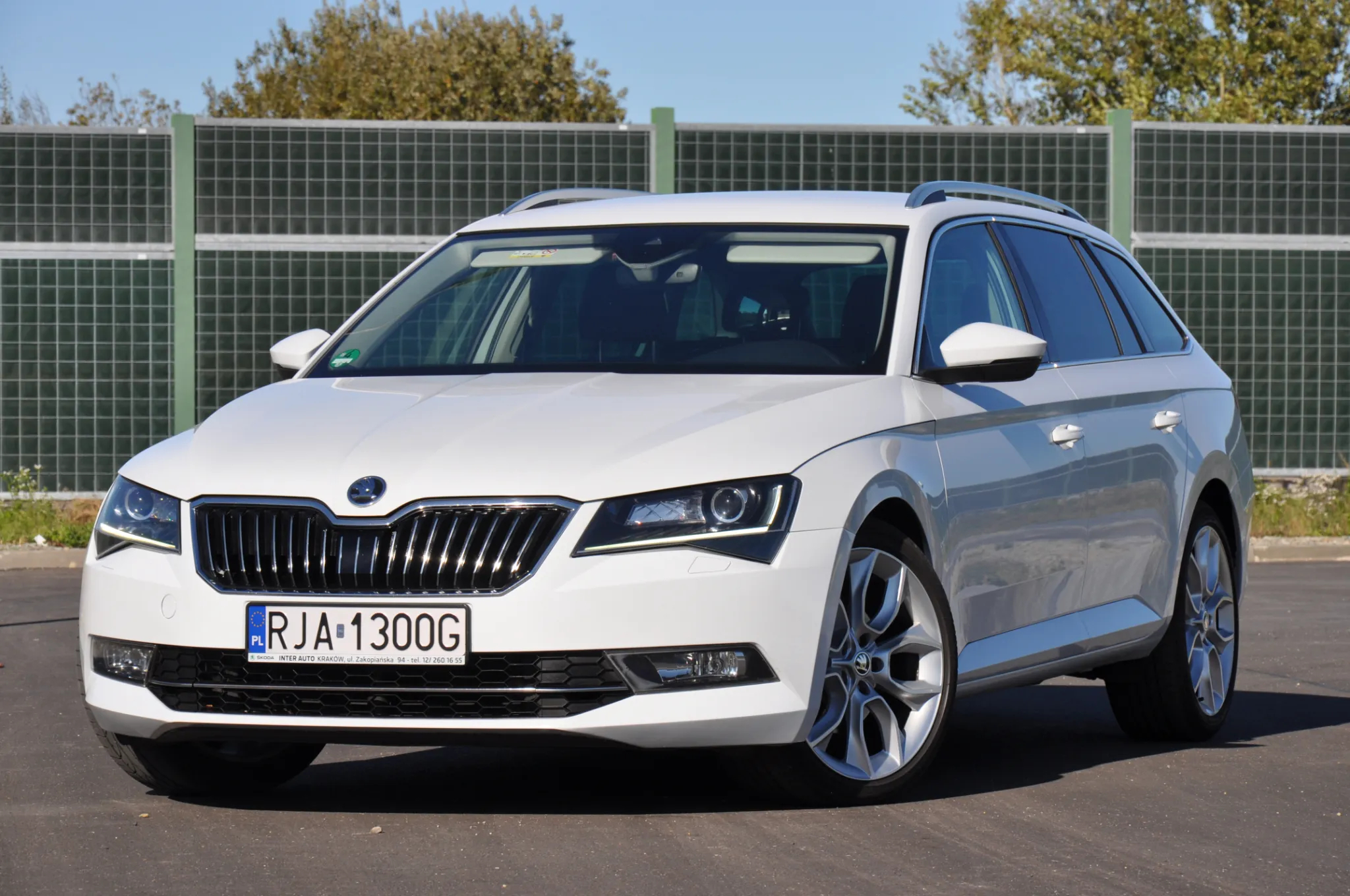 Skoda Superb 2.0 TDI DSG Premium Edition - 6