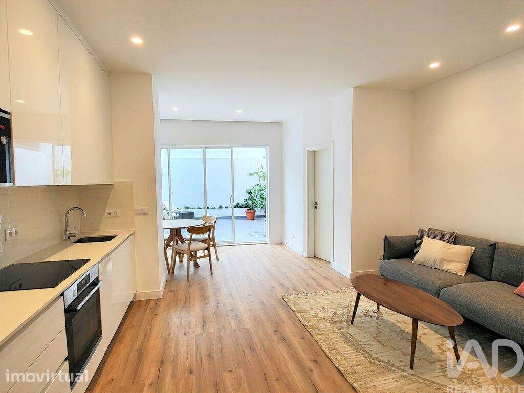 Apartamento T2 em Penha de França de 62,00 m2 - Grande imagem: 2/13
