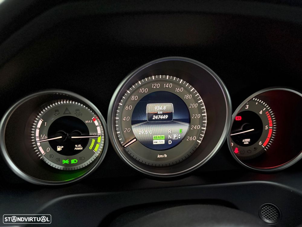 Mercedes-Benz E 300 Bluetec Hybrid Avantgarde - 20