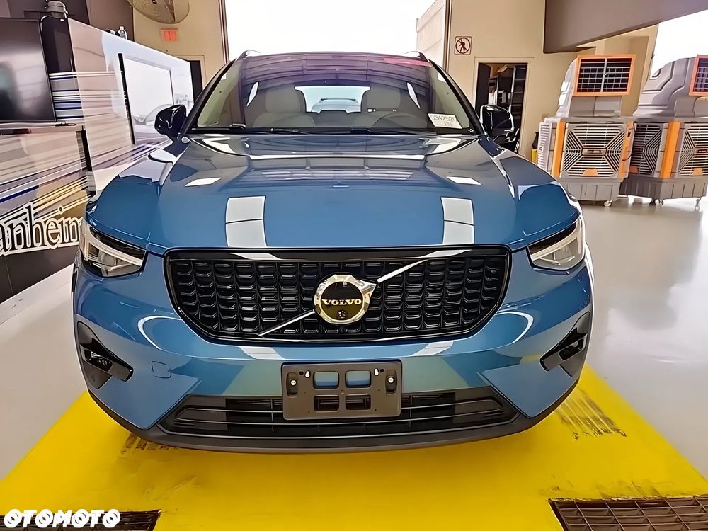 Volvo XC 40 B5 B AWD Ultimate Dark - 3
