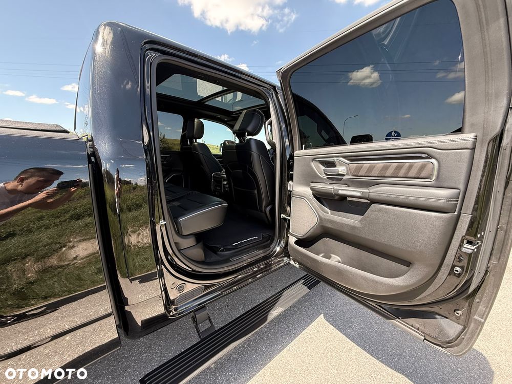 Dodge RAM 5.7 4x4 - 10