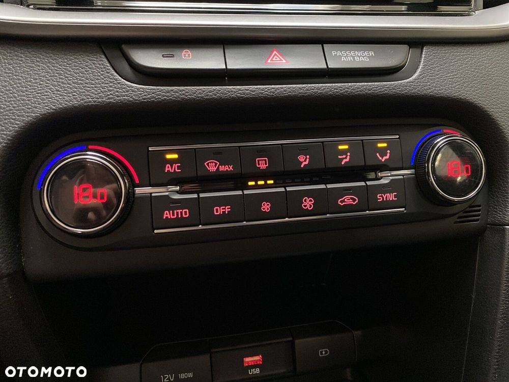 Kia Ceed - 14