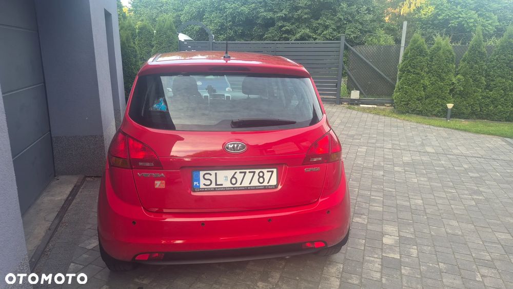 Kia Venga - 7