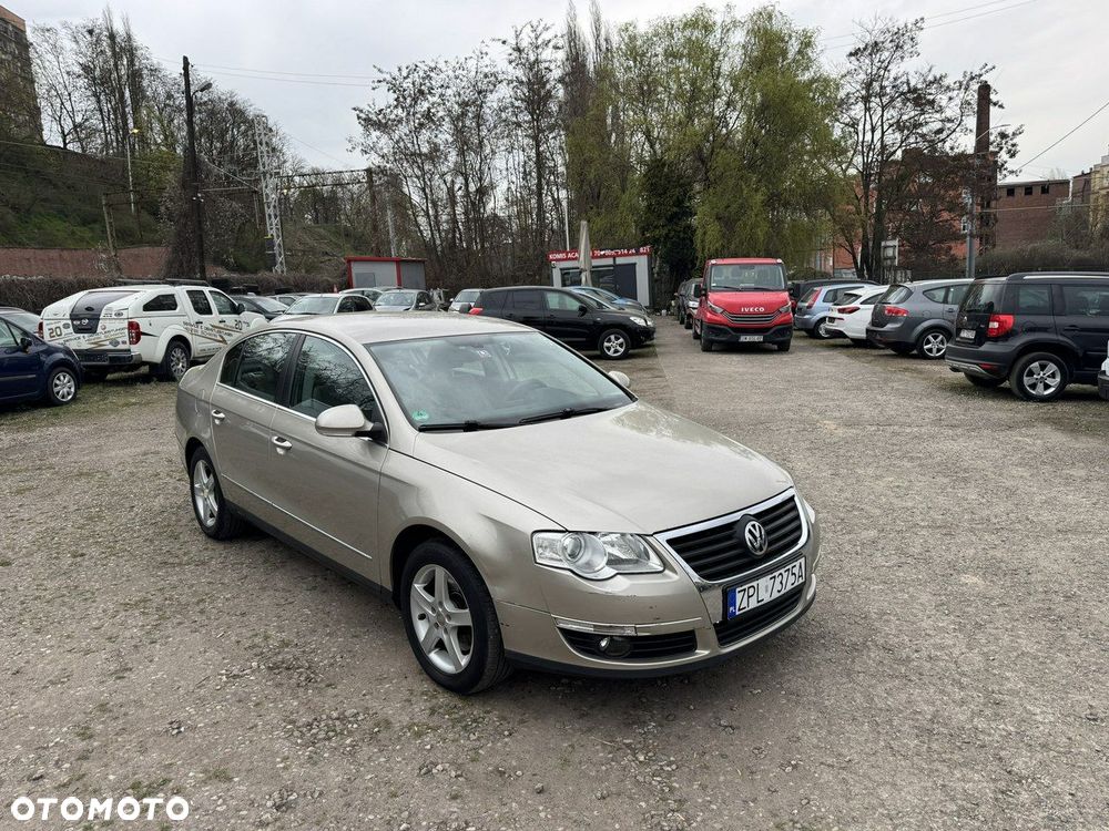 Volkswagen Passat 2.0 FSI Automatik Comfortline - 37