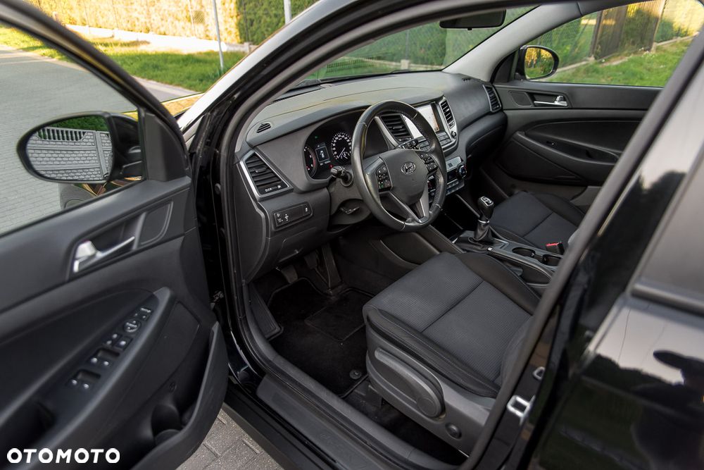 Hyundai Tucson 1.7 CRDI BlueDrive Comfort 2WD - 27