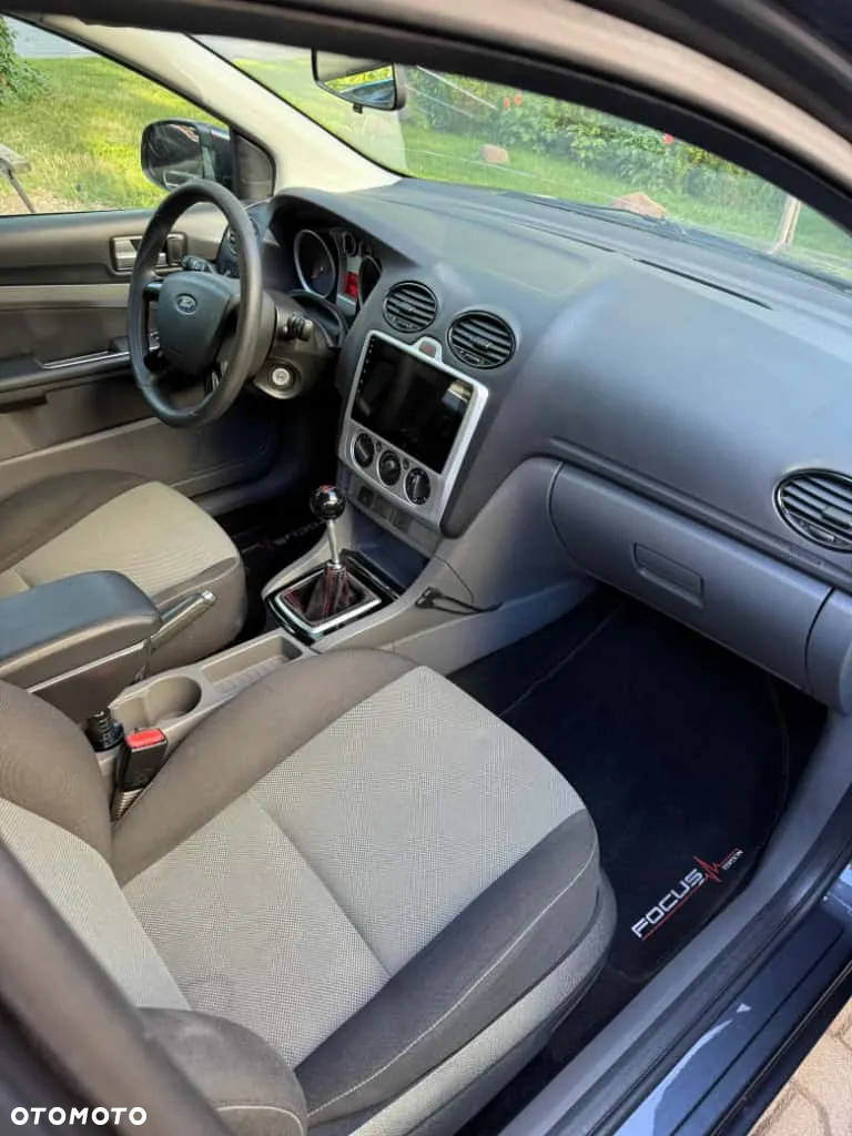 Ford Focus - 8