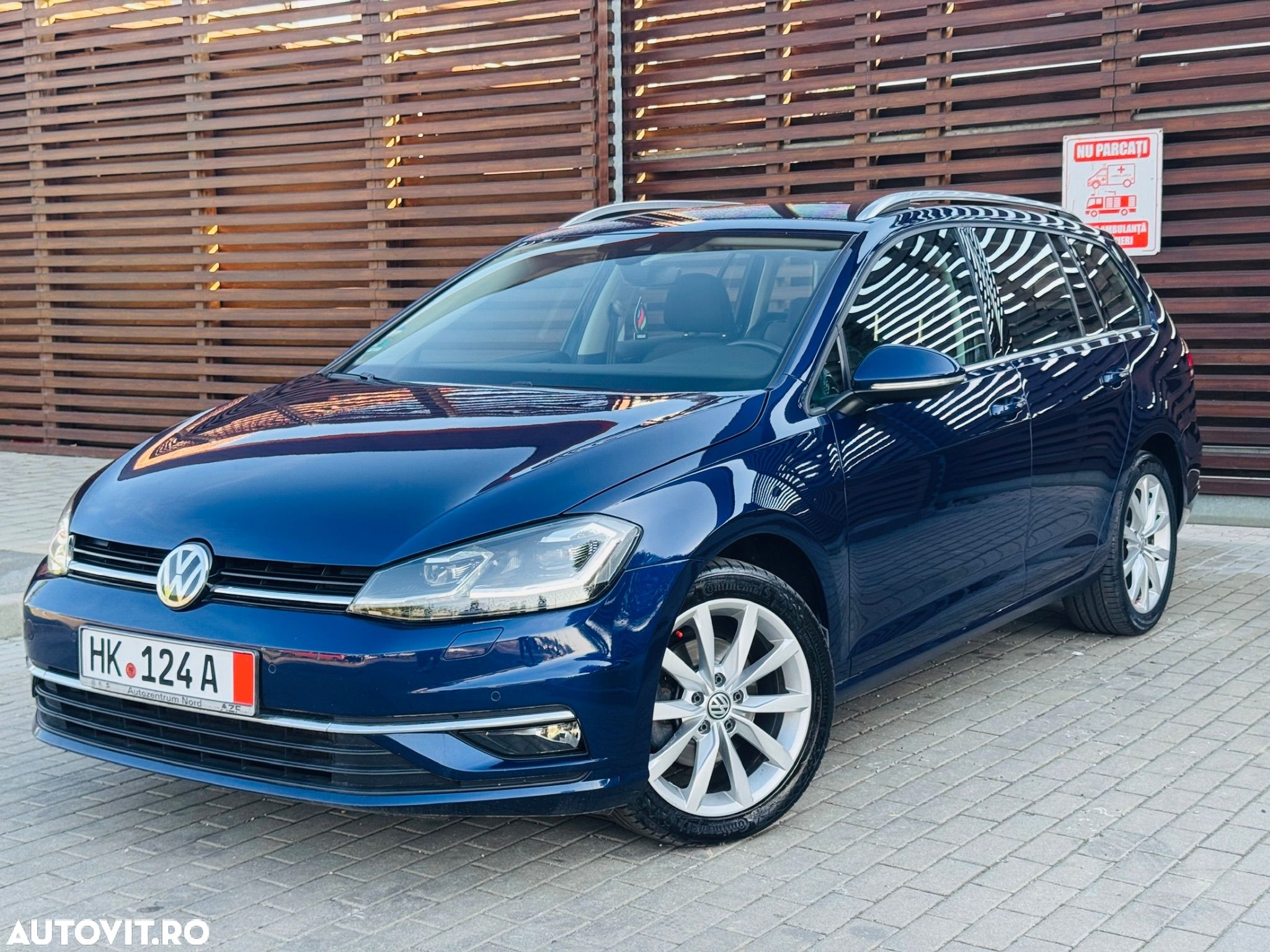 Volkswagen Golf 2.0 TDI DSG Highline - 1