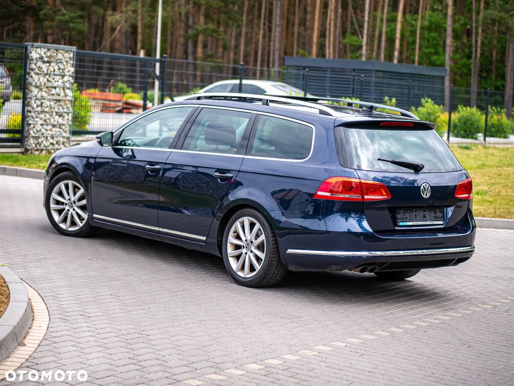 Volkswagen Passat 2.0 TDI Highline - 13