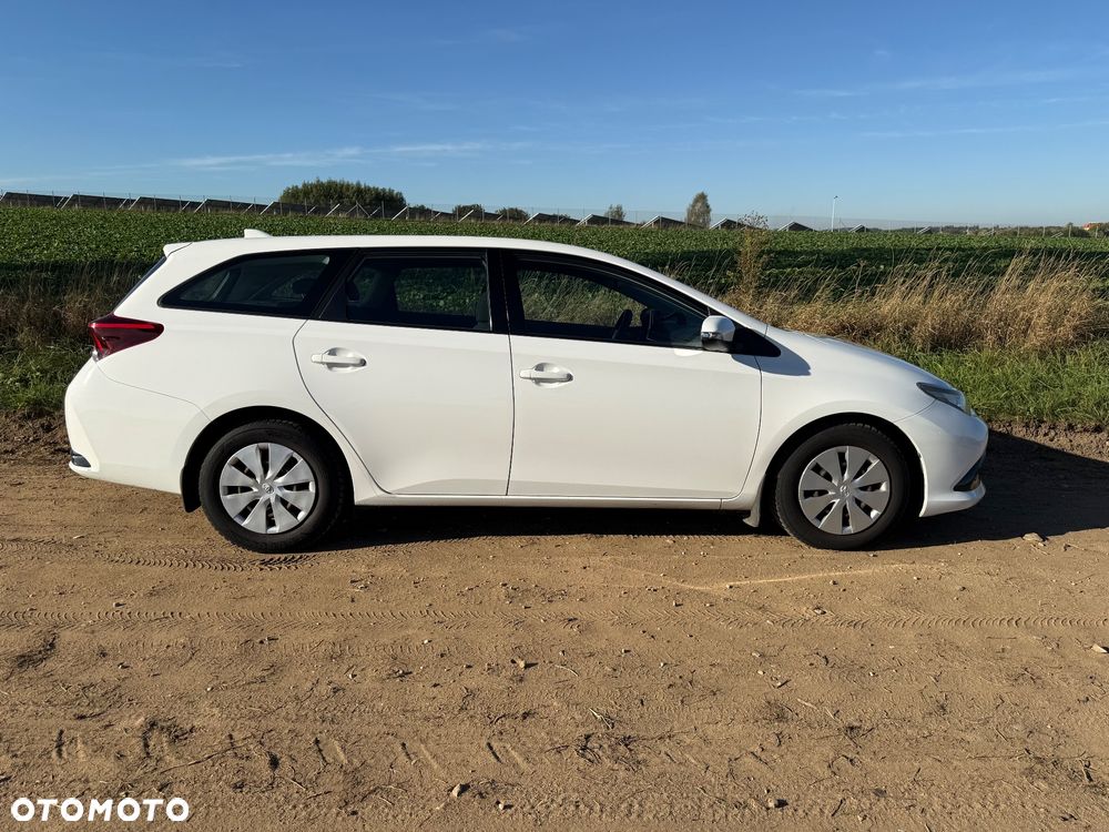 Toyota Auris - 6