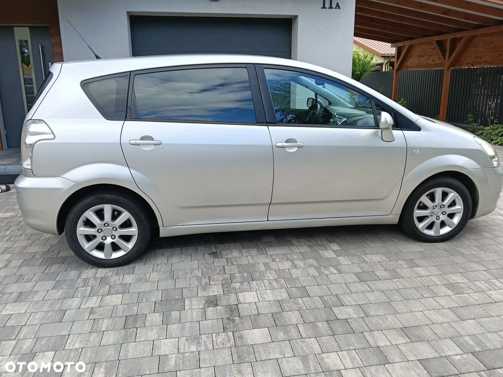 Toyota Corolla Verso - 5