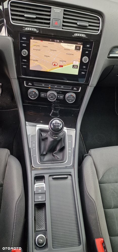 Volkswagen Golf 1.5 TSI BlueMotion ACT Highline - 20
