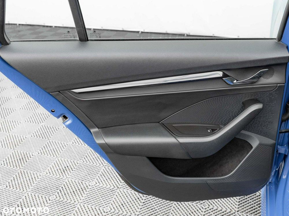 Skoda Octavia 2.0 TDI Ambition DSG - 28