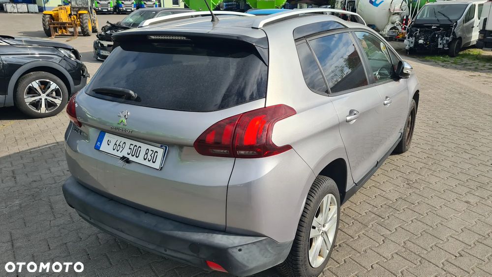 Peugeot 2008 1.2 Pure Tech GPF Style S&S - 4
