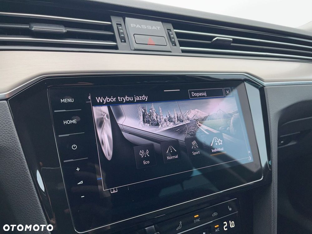 Volkswagen Passat Variant 2.0 TSI Elegance DSG - 28
