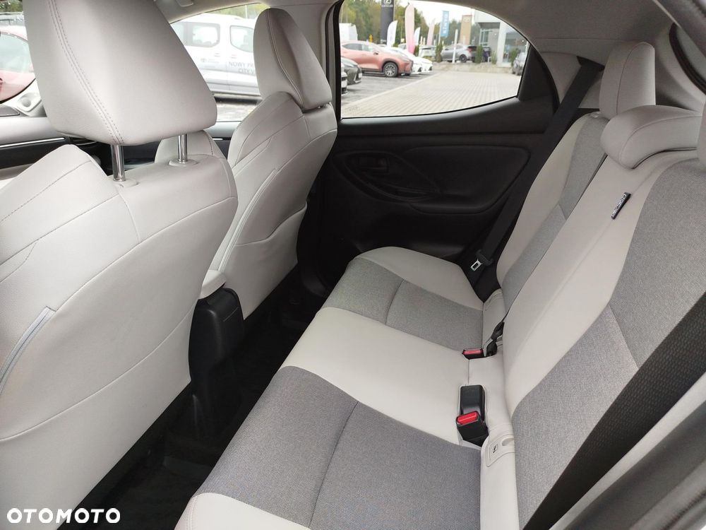 Toyota Yaris - 15