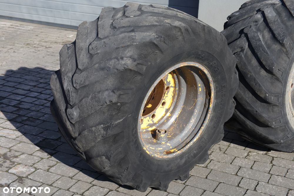 Koła R22.5 Nokian 600/50- 22.5 do koparki opony balony 20 płótna - 12
