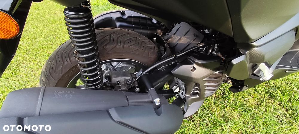 Yamaha X-max - 5