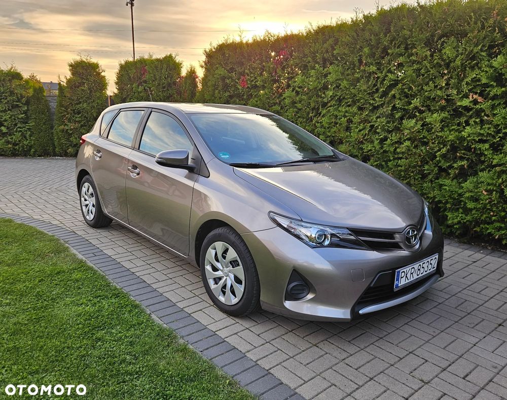Toyota Auris 1.33 VVT-i - 16