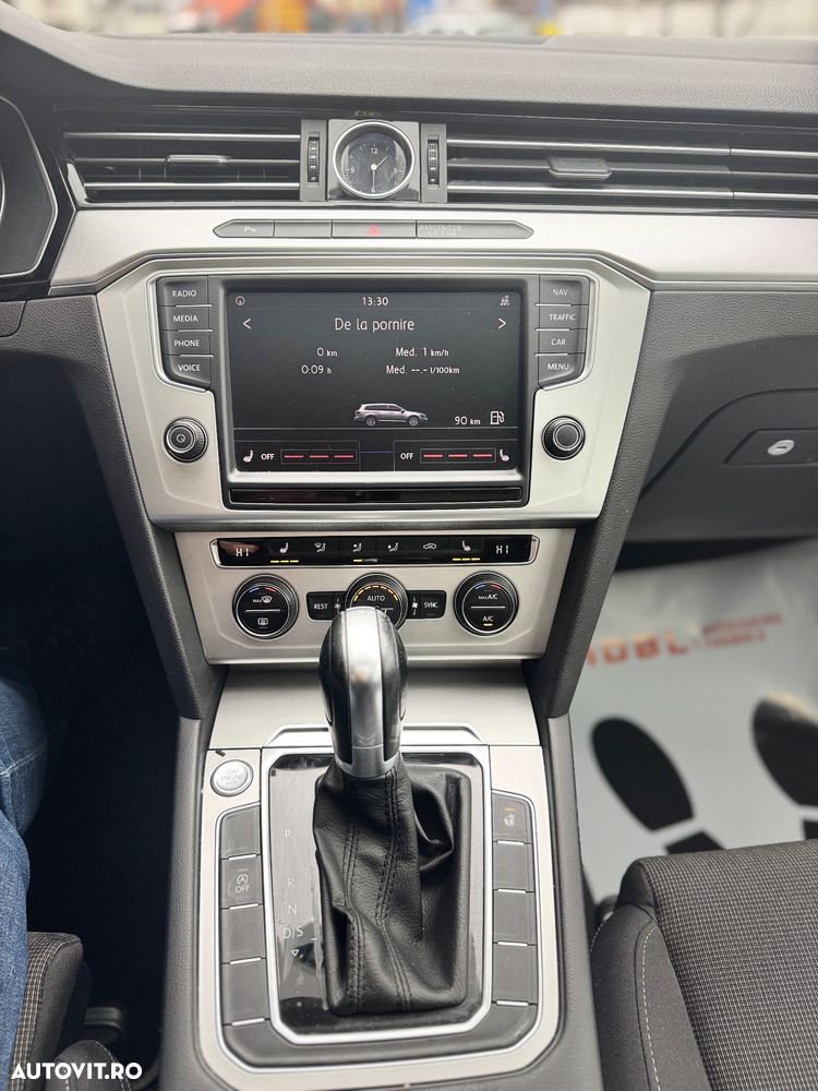 Volkswagen Passat 2.0 TDI SCR DSG Business - 9
