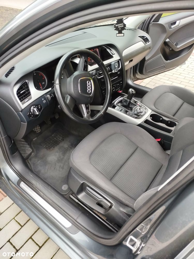 Audi A4 Avant 2.0 TDI - 9