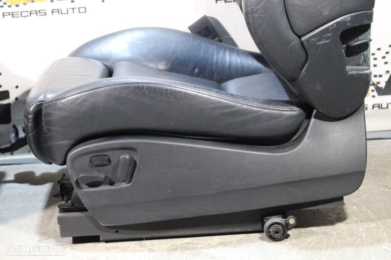 Conjunto De Bancos Audi A3 (8L1)  Bancos Audi S3 A3 8L Recaro Em Pele - 8