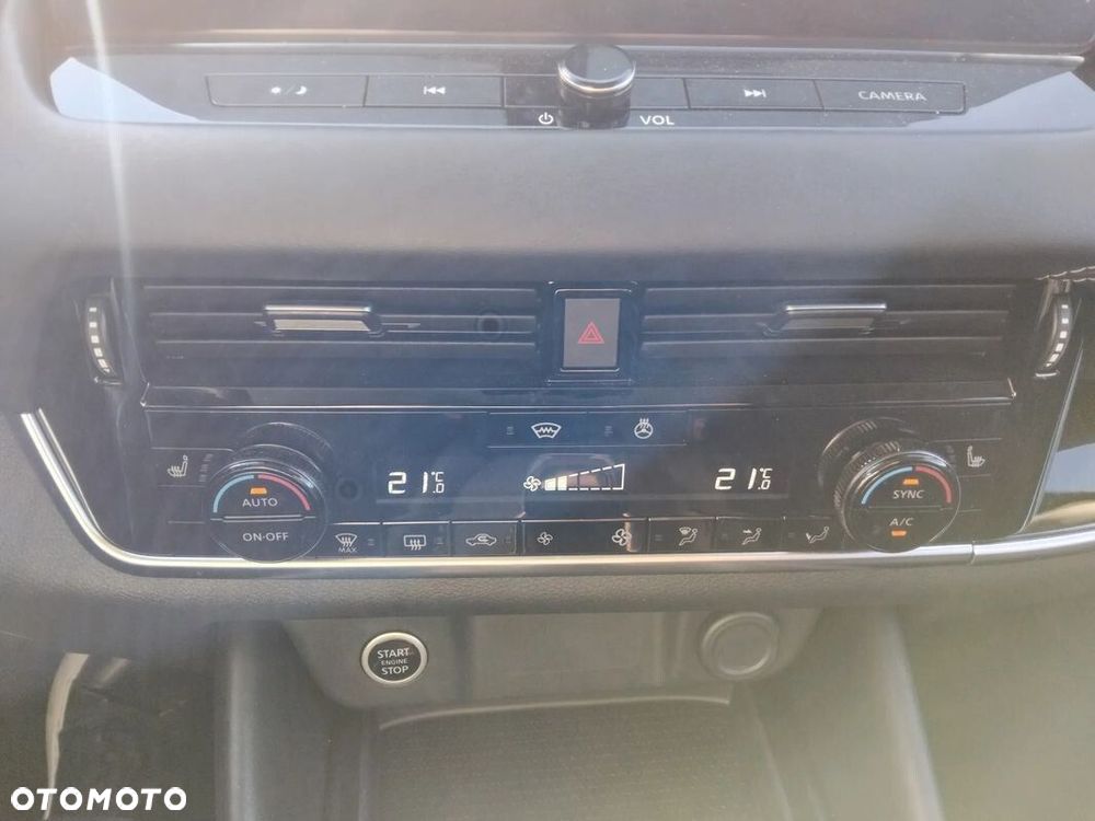 Nissan Qashqai 1.3 DIG-T MHEV N-Connecta Xtronic - 17