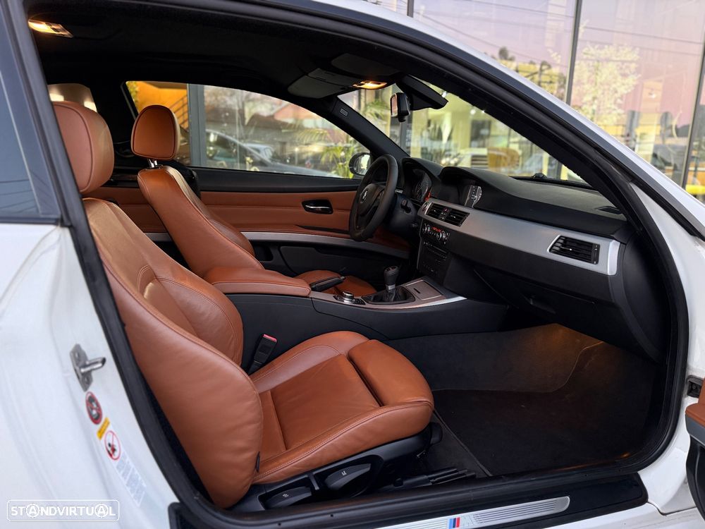 BMW 320 d Coupe - 11