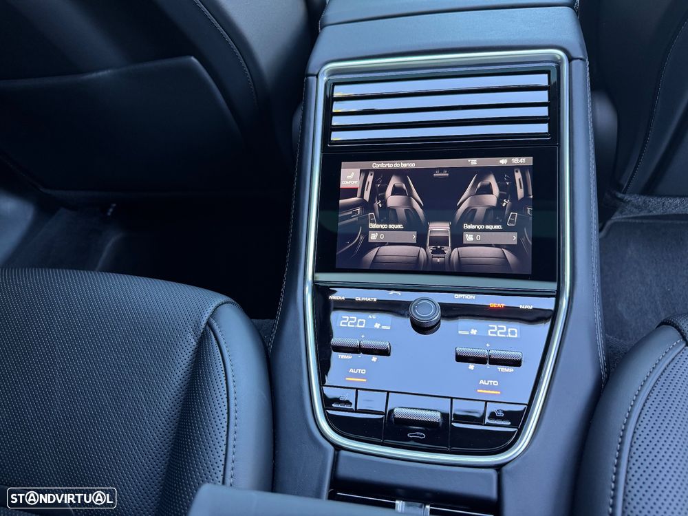 Porsche Panamera - 33