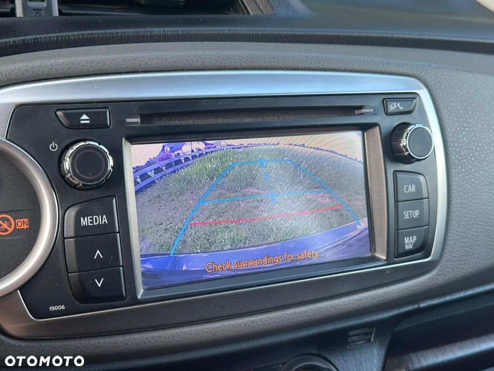 Toyota Yaris - 8