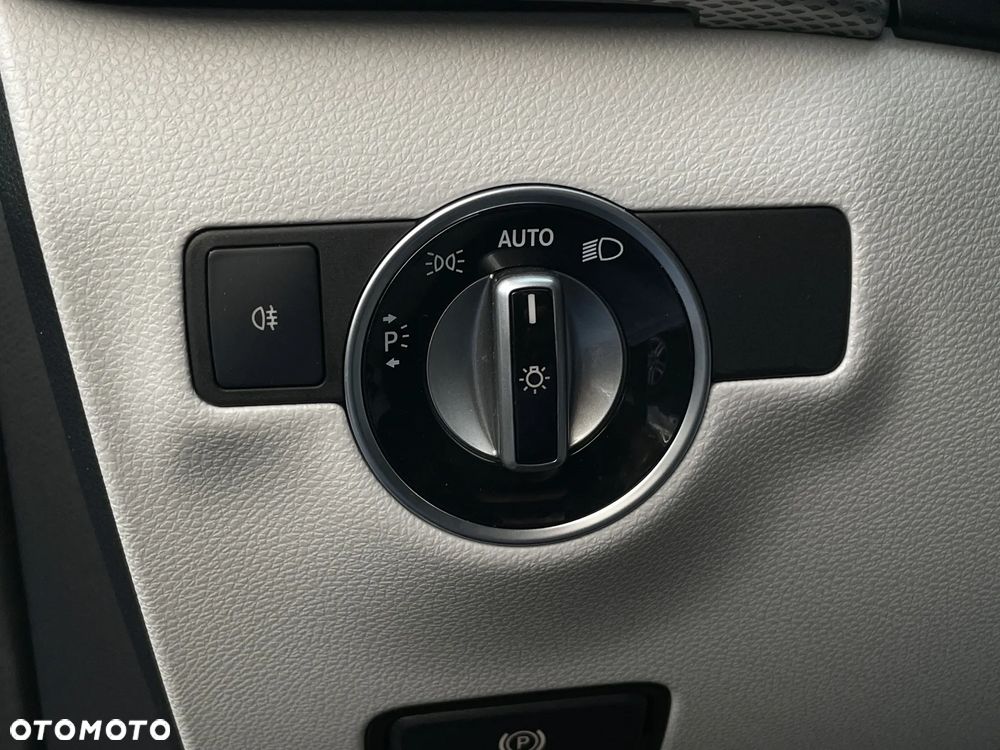 Mercedes-Benz Klasa B 200 7G-DCT Edition - 33