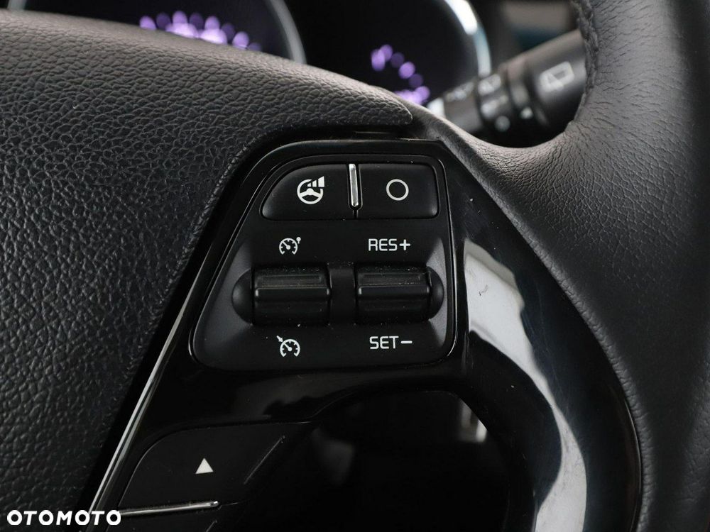 Kia Ceed 1.6 GDI ISG Dream-Team Edition - 30