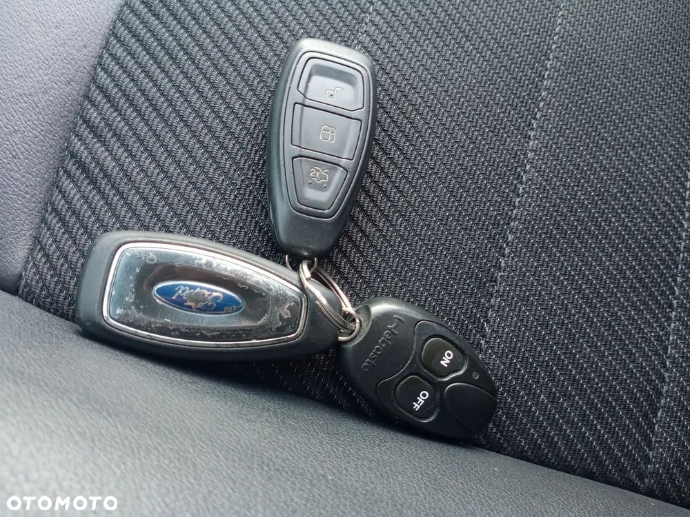 Ford S-Max 2.0 TDCi DPF Titanium X - 30