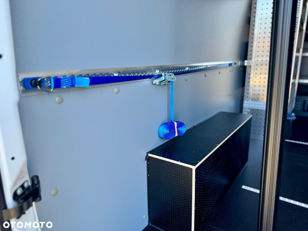 Mercedes-Benz Sprinter 317 Furgon Standard L2H2 - 20