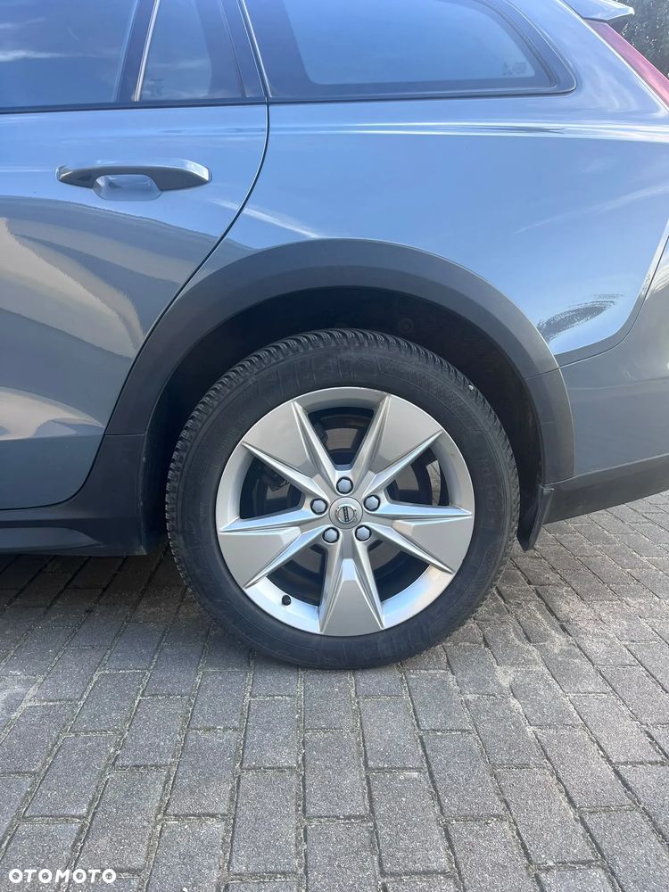 Volvo V60 B4 D Momentum Pro - 14
