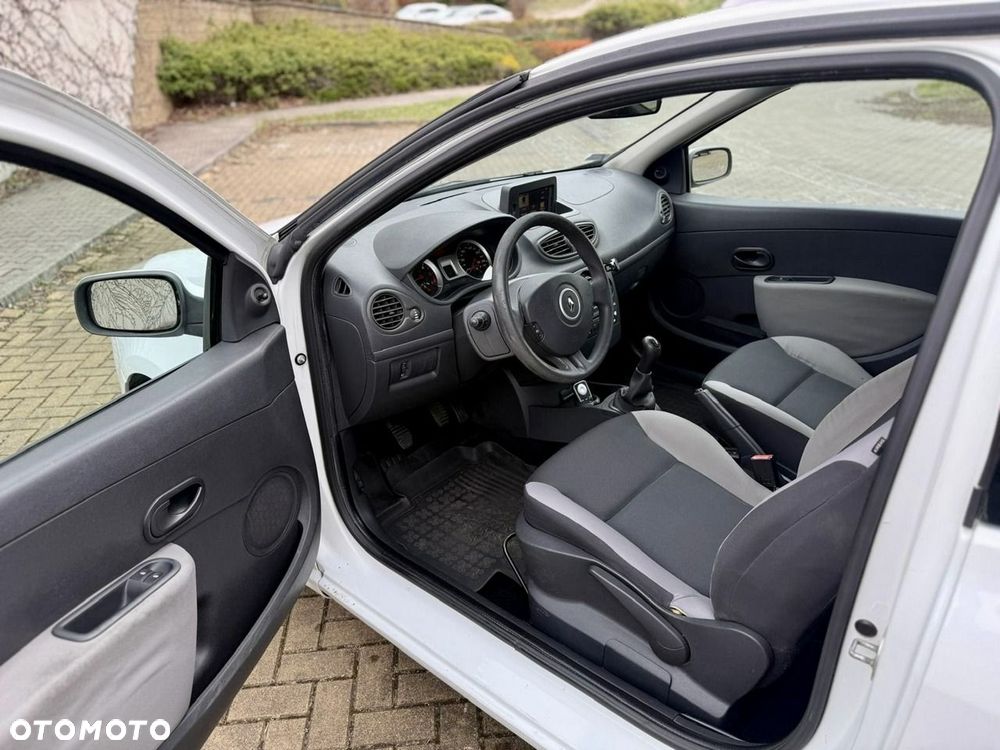 Renault Clio 1.5 dCi Authentique - 6