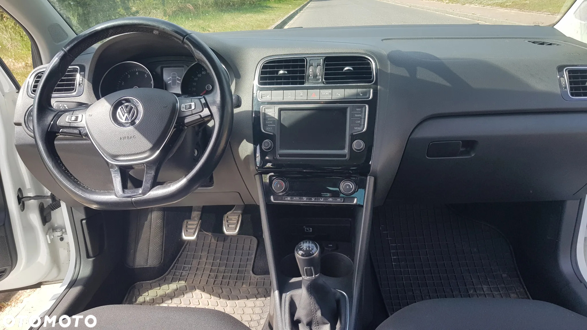 Volkswagen Polo - 8