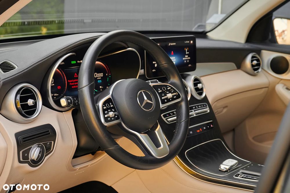 Mercedes-Benz GLC 300 e 4-Matic Business Edition - 25