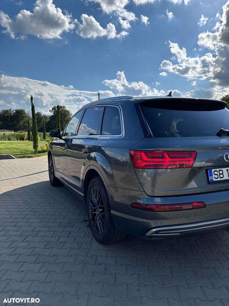 Audi Q7 - 9