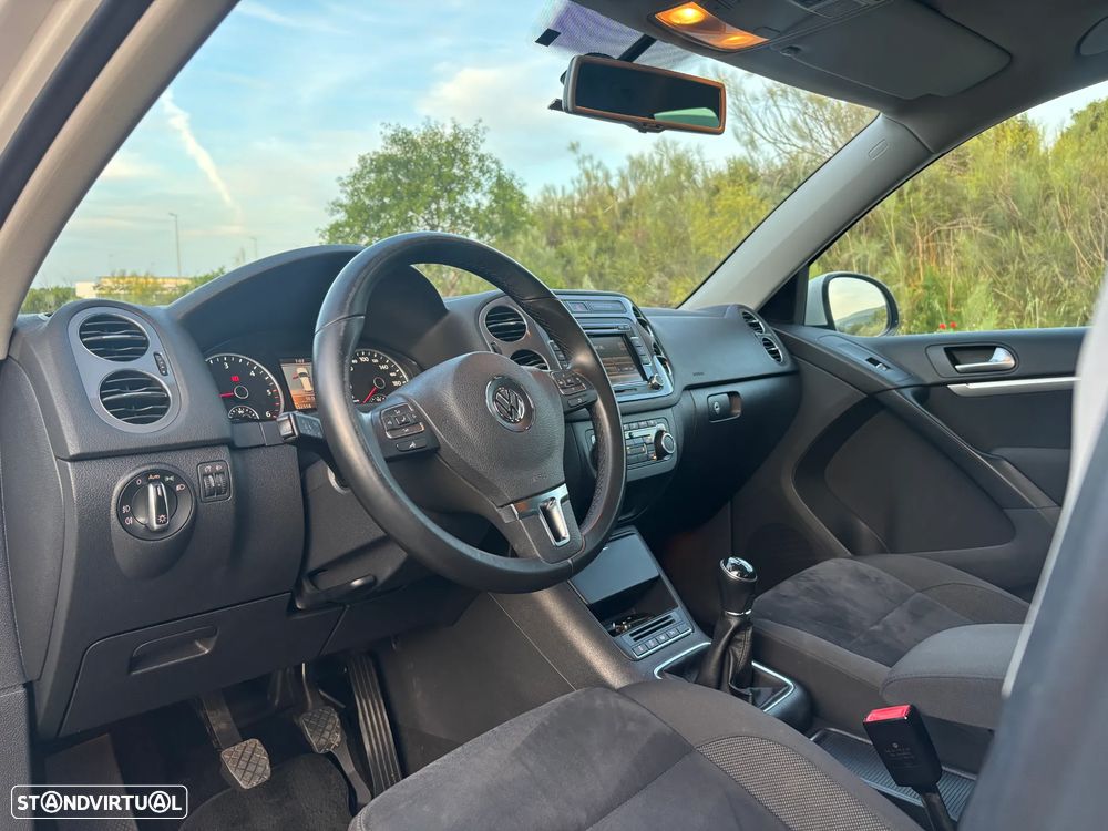 VW Tiguan 2.0 TDi Sport BlueMotion - 15