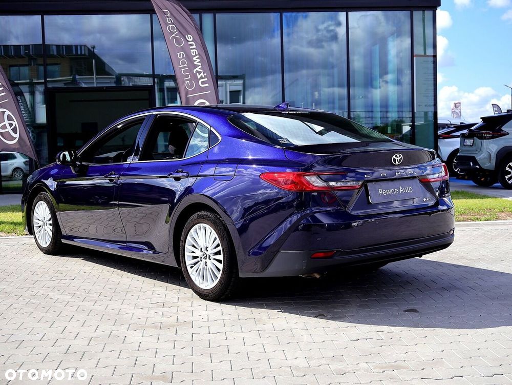 Toyota Camry - 6