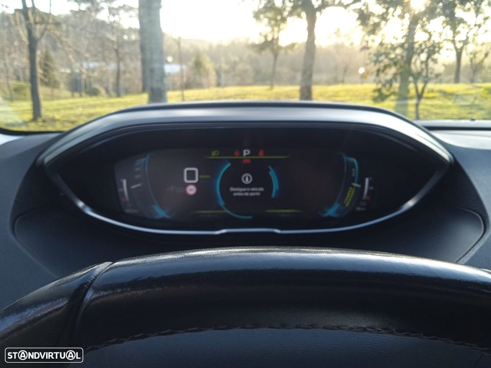 Peugeot 3008 1.6 Hybrid Allure Pack e-EAT8 - 17