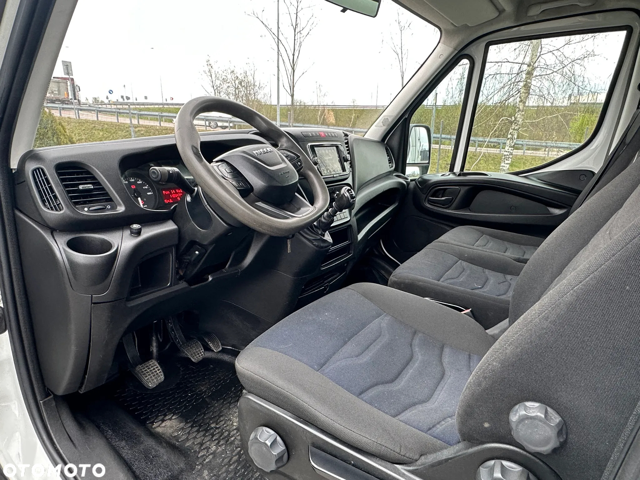 Iveco Daily 35s14 Wywrotka + Skrzynia Narzędziowa - 12