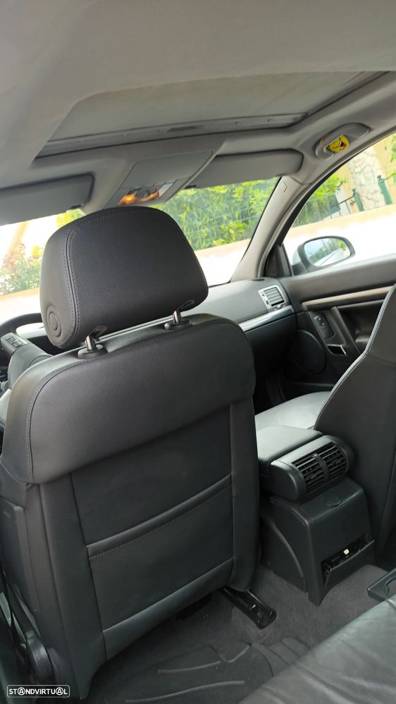 Opel Vectra Caravan 1.9 CDTi Executive - 18