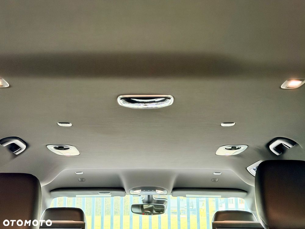Chrysler Pacifica - 41