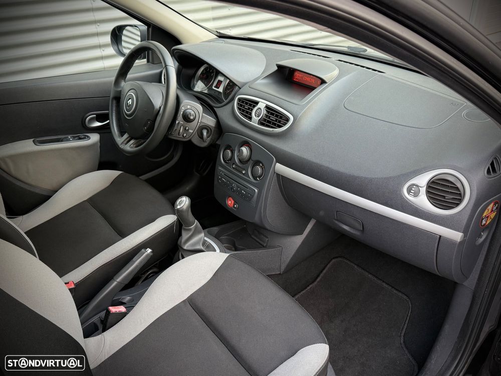 Renault Clio 1.2 16V Dynamique S - 9