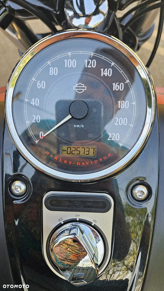 Harley-Davidson Dyna Fat Bob - 4