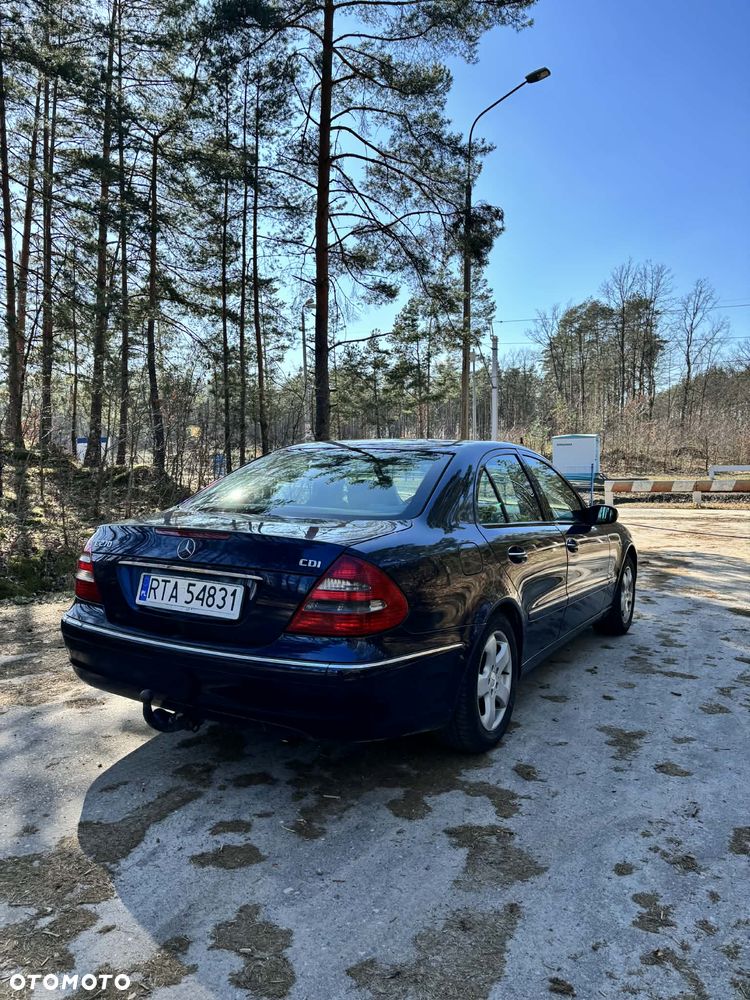 Mercedes-Benz Klasa E 270 CDI T Avantgarde - 5