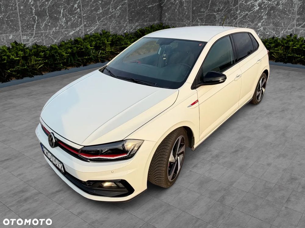 Volkswagen Polo 2.0 TSI DSG GTI - 14